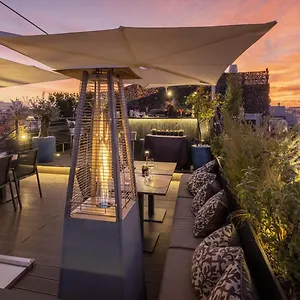 Hotel U-visionary, Roma